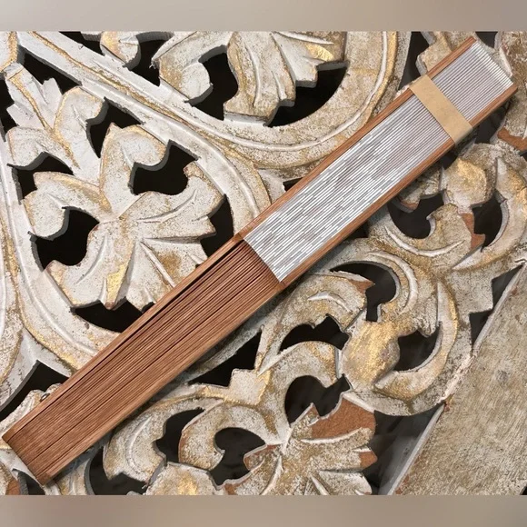 Fondation Louis Vuitton Polka Dot Hand Fan - White & Tan, Rare - Picture 5 of 8